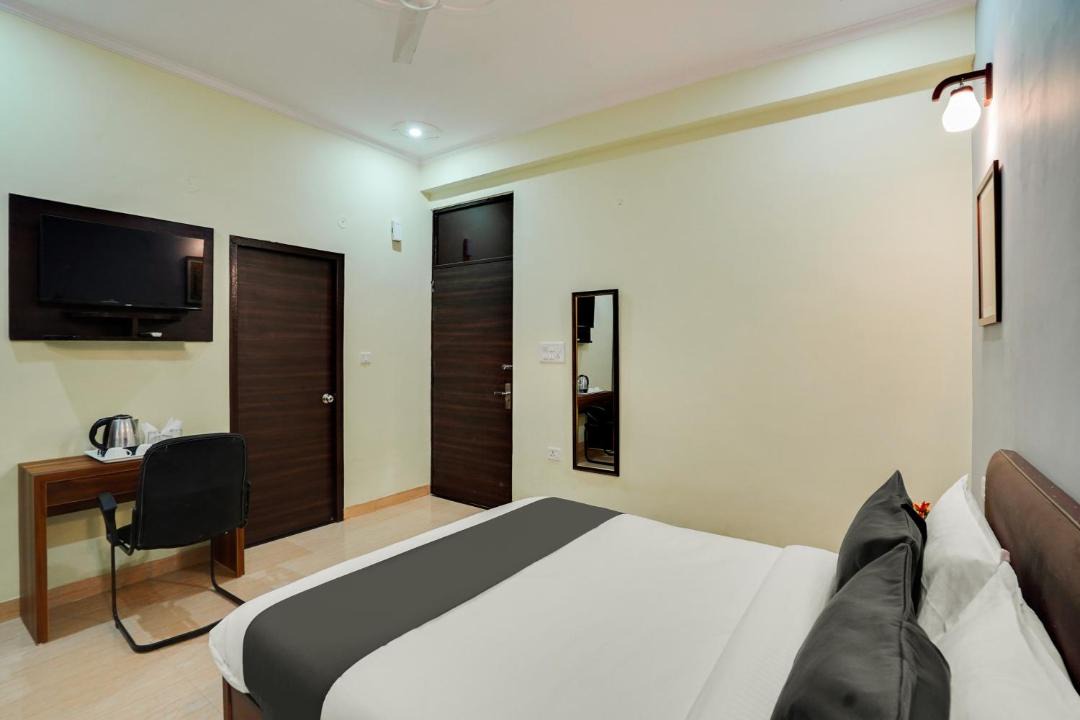 Photo of Bedroom in Sector 70