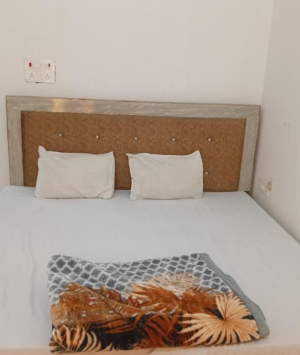 Photo of Bedroom in Aonla