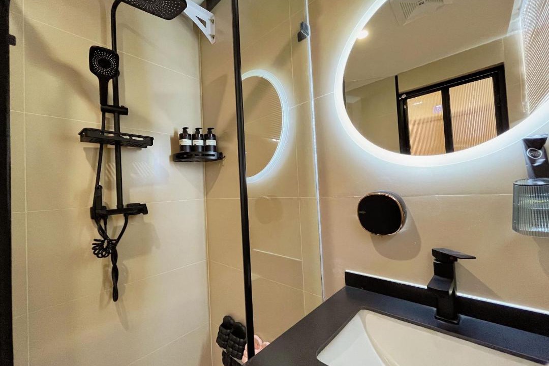 Photo of Bathroom in Haining Road