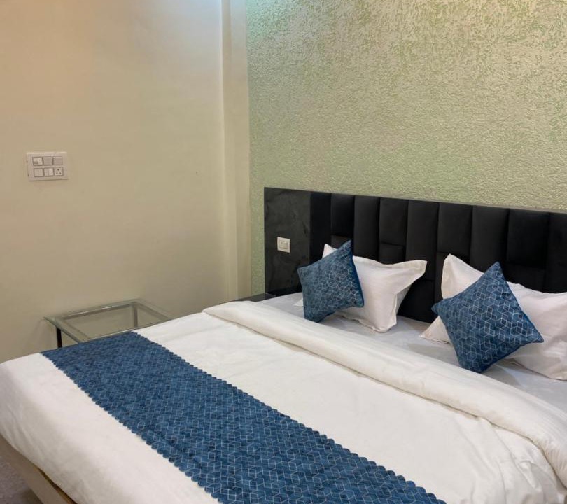 Photo of Bedroom in Malihabad