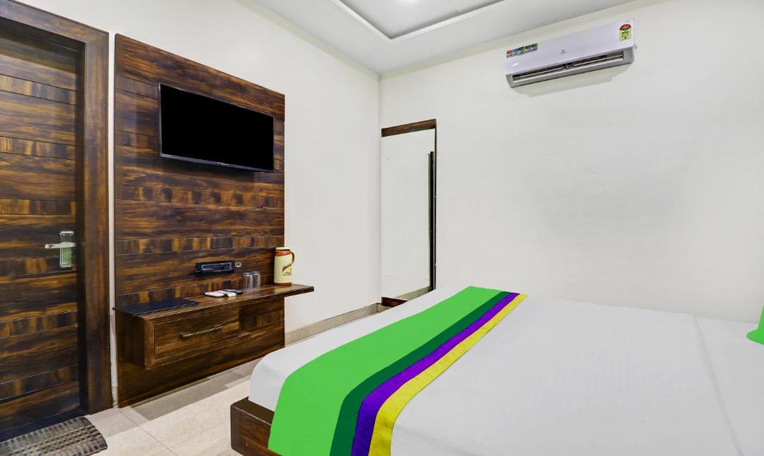 Photo of Bedroom in Mathura