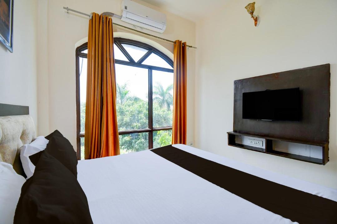 Photo of Bedroom in Malihabad