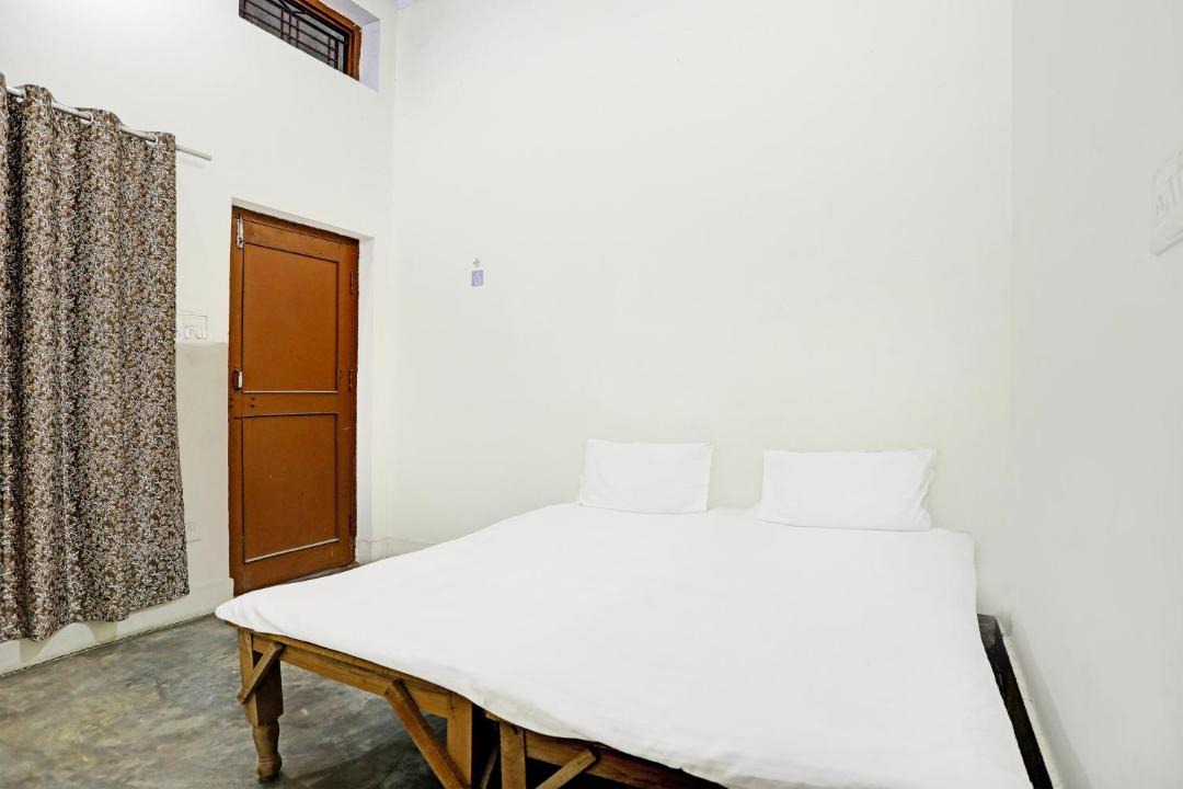 Photo of Bedroom in Dhampur