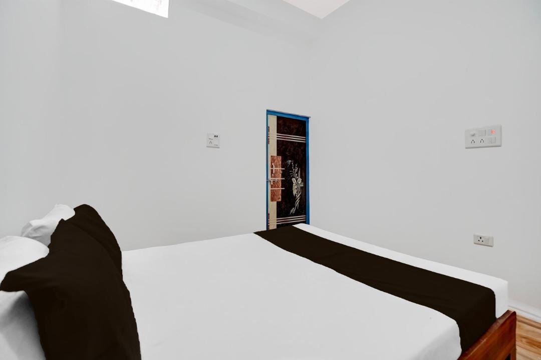 Photo of Bedroom in Sikandra Rao