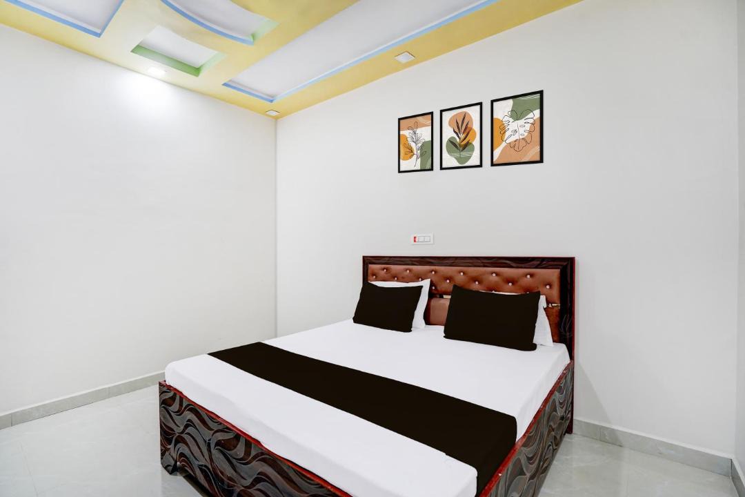 Photo of Bedroom in Etah