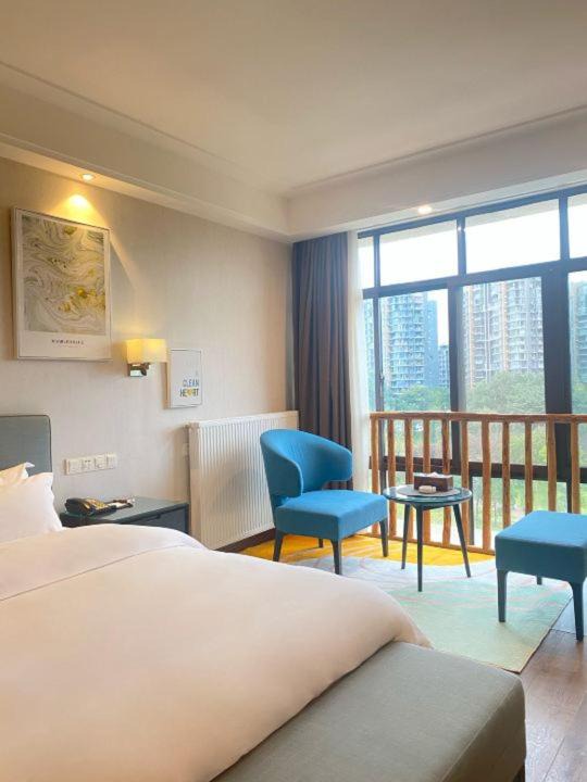 Photo of Bedroom in Emeishan