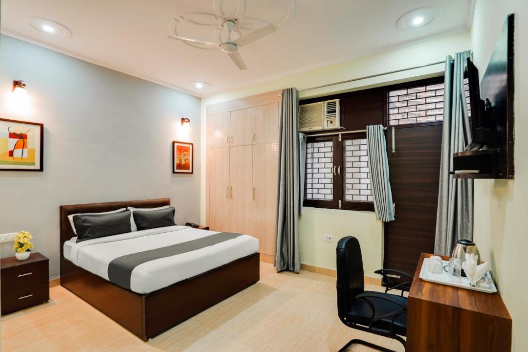 Photo of Bedroom in Sector 70