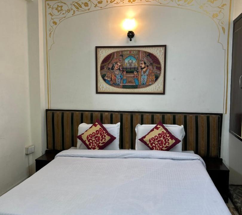 Photo of Bedroom in Taj Ganj