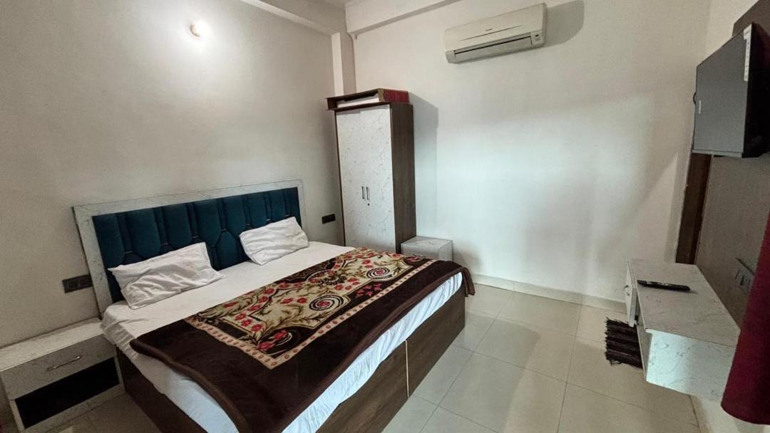 Photo of Bedroom in Mathura