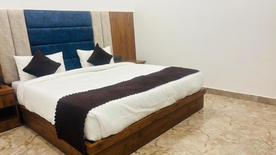 Photo of Bedroom in Etmadpur