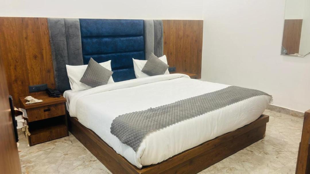 Photo of Bedroom in Etmadpur