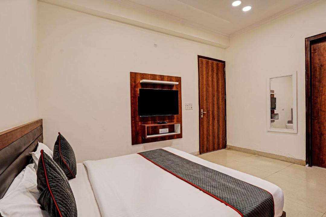 Photo of Bedroom in Sector 70