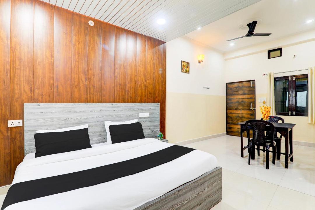 Photo of Bedroom in Malihabad