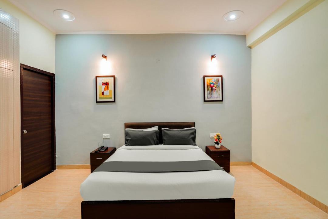 Photo of Bedroom in Sector 70