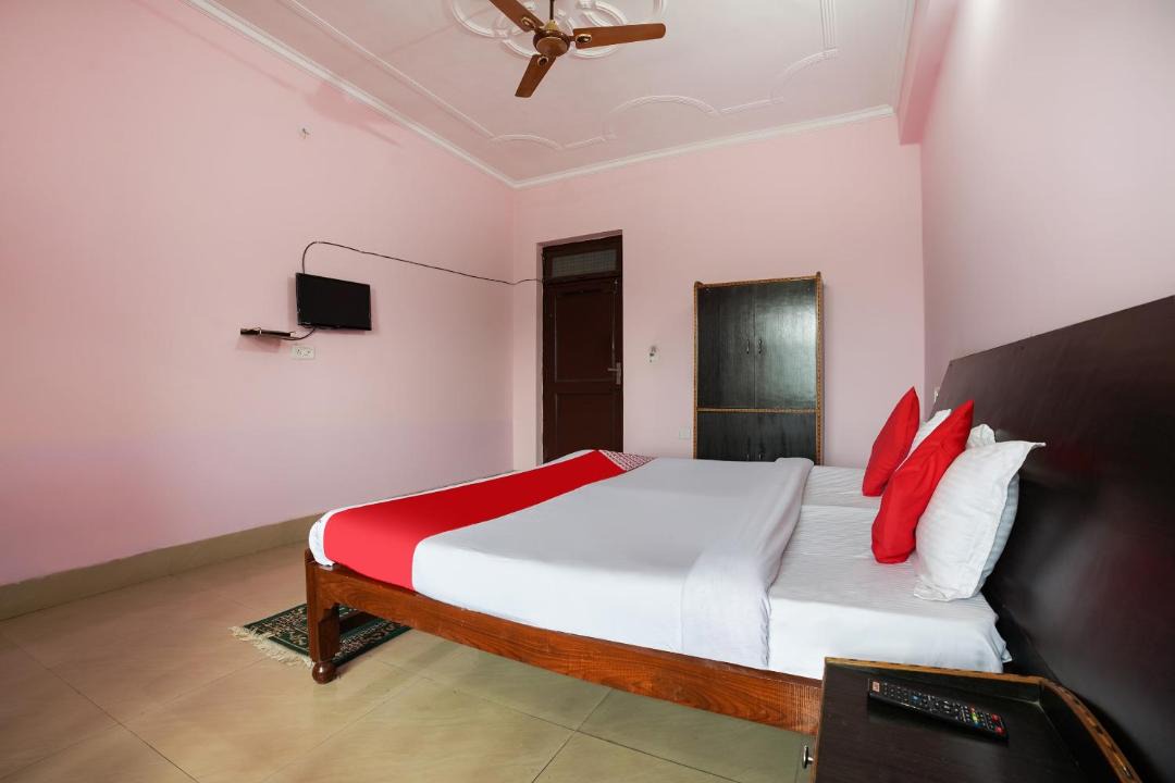 Photo of Bedroom in Charbagh