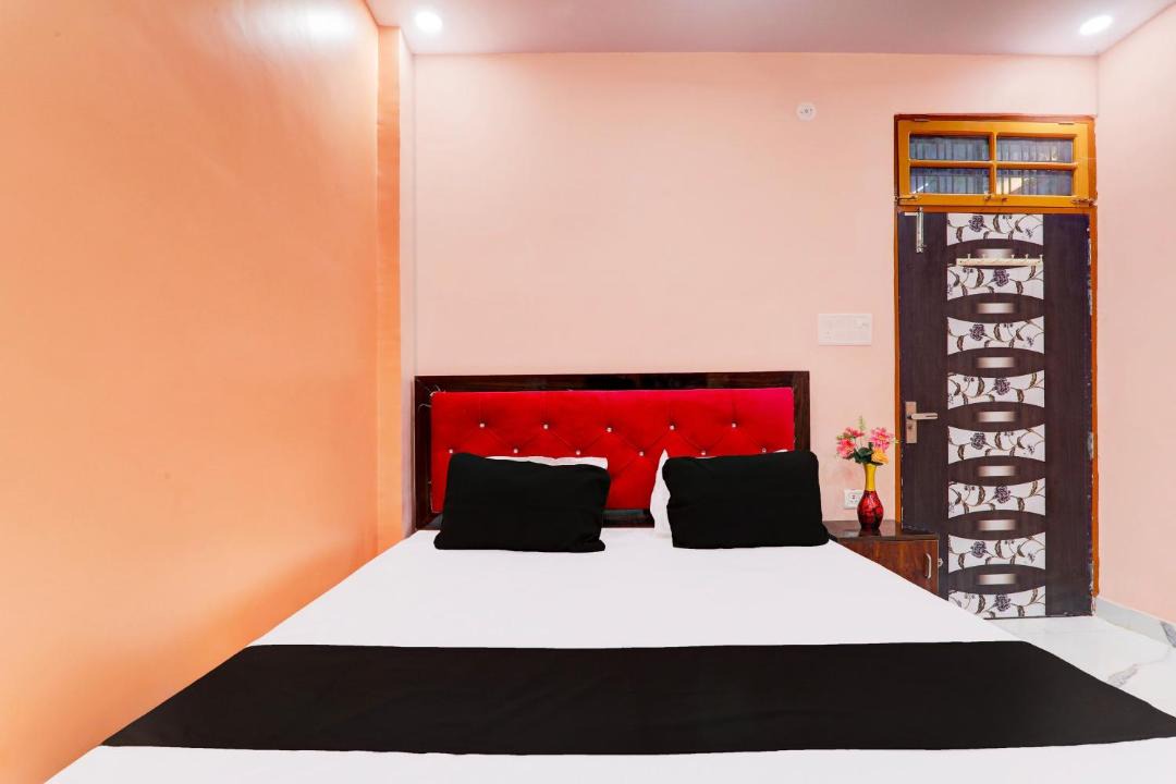 Photo of Bedroom in Malihabad