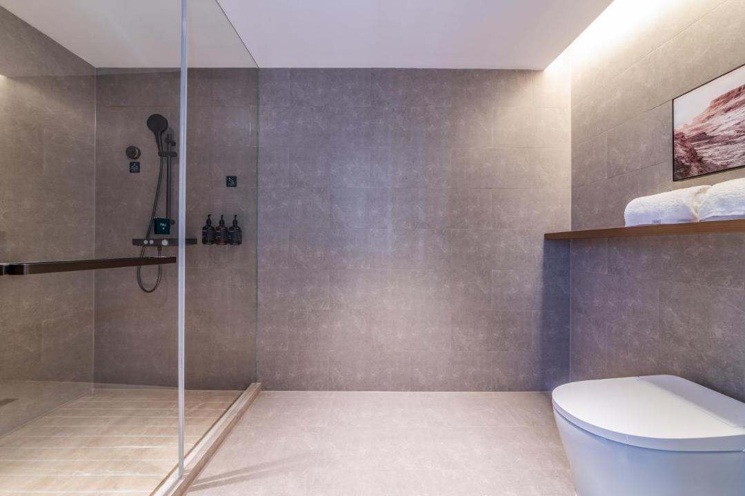 Photo of Bathroom in Dong District