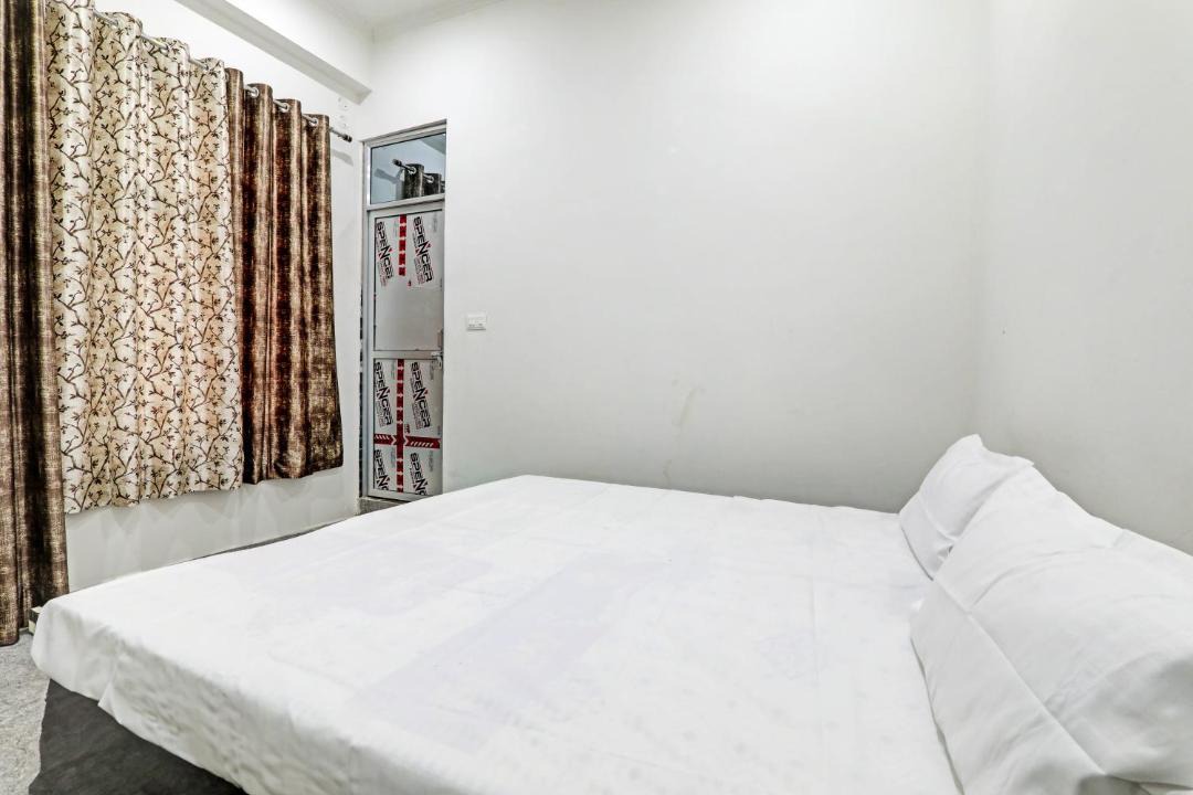 Photo of Bedroom in Malihabad