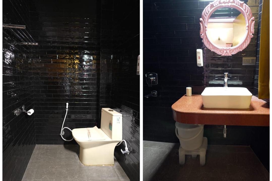 Photo of Bathroom in Taj Ganj
