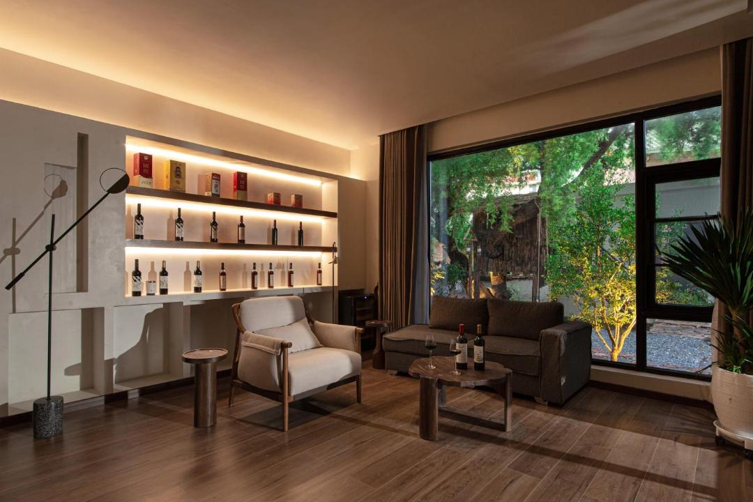 Photo of Others in Shangri-La