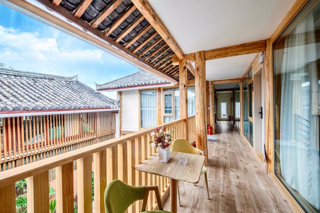Photo of Patio Balcony in Dayan Old Town