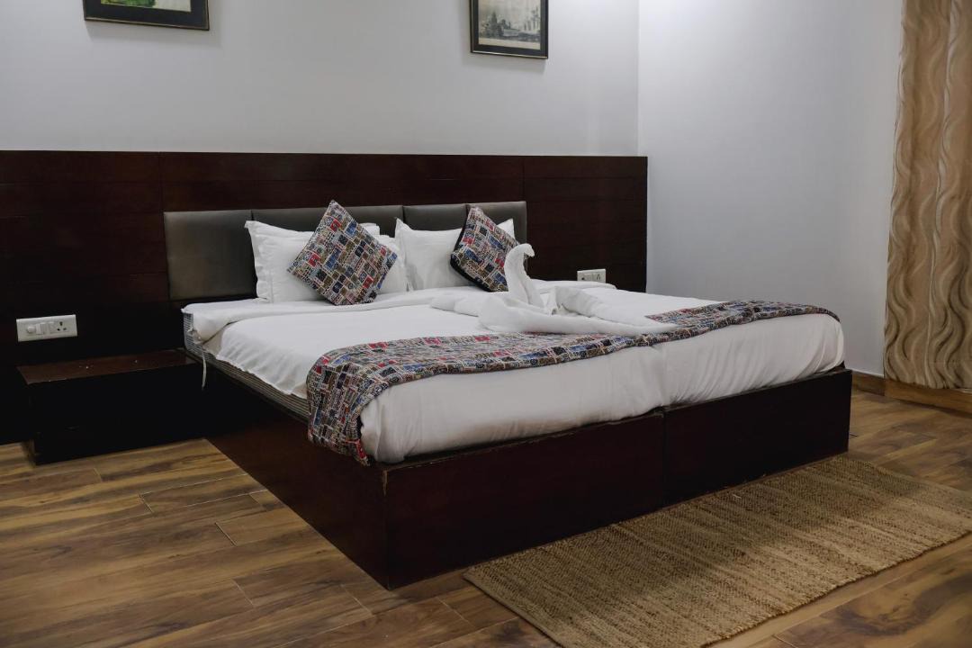 Photo of Bedroom in Taj Ganj