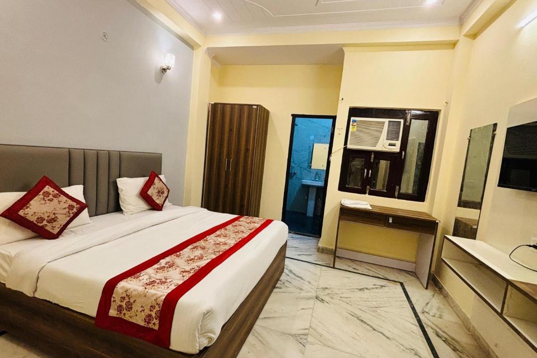 Photo of Bedroom in Sector 62