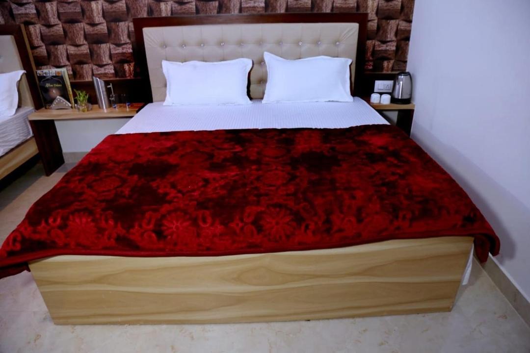 Photo of Bedroom in Taj Ganj