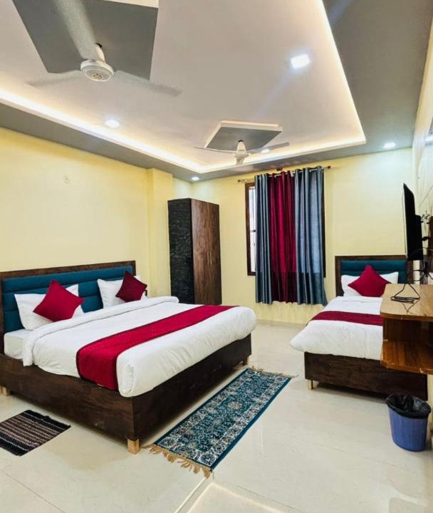 Photo of Bedroom in Taj Ganj