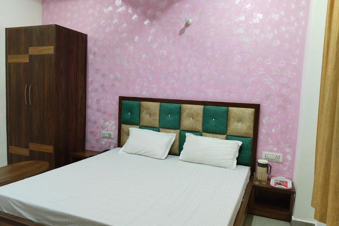 Photo of Bedroom in Govardhan