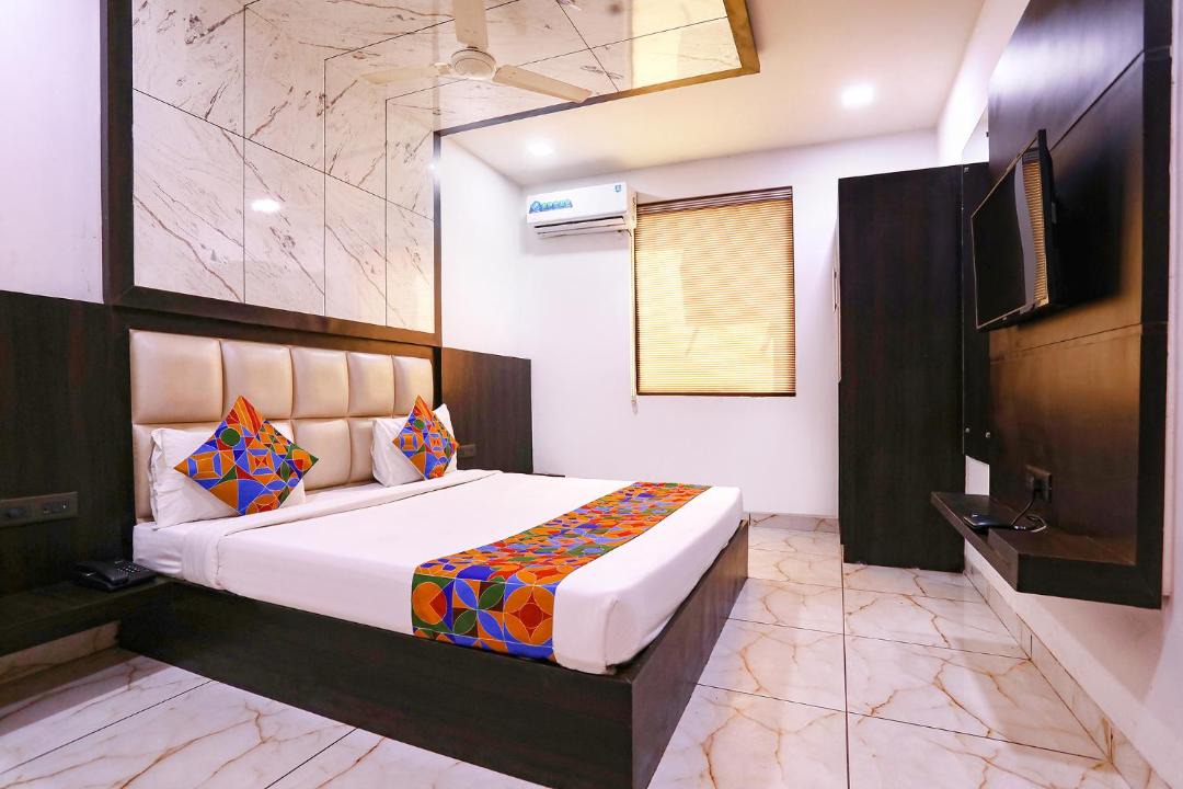 Photo of Bedroom in Taj Ganj