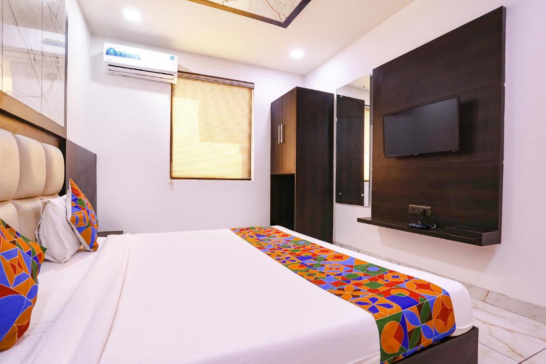 Photo of Bedroom in Taj Ganj
