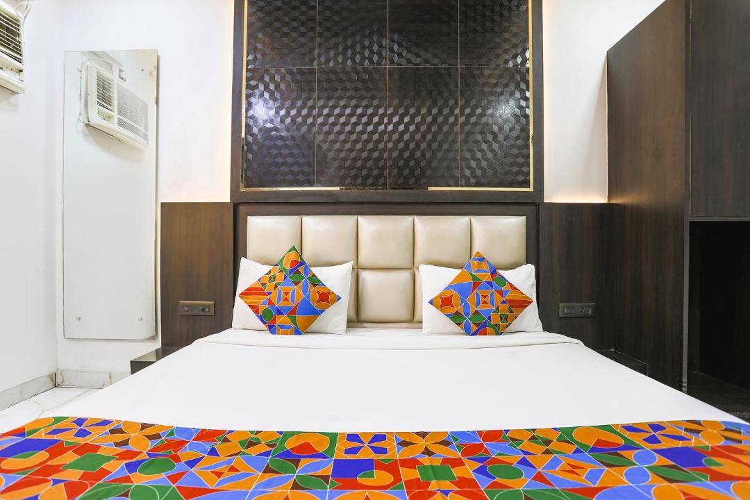 Photo of Bedroom in Taj Ganj