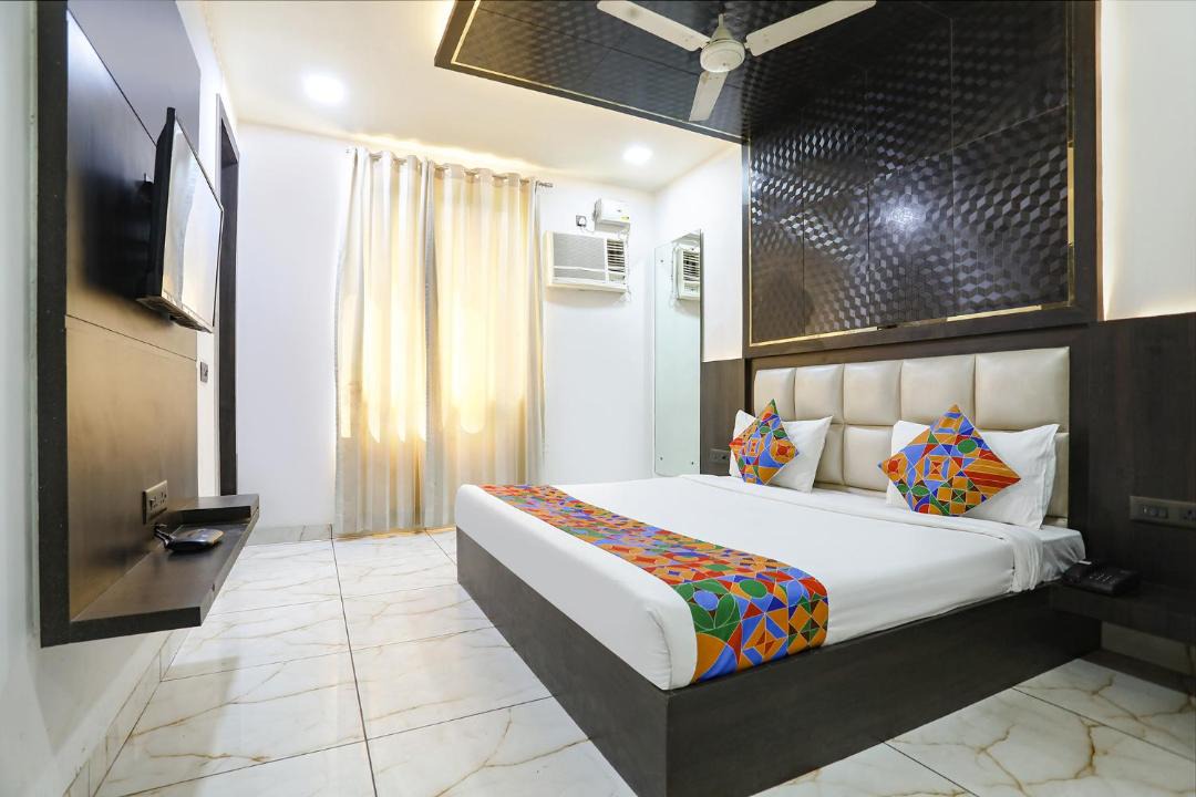 Photo of Bedroom in Taj Ganj