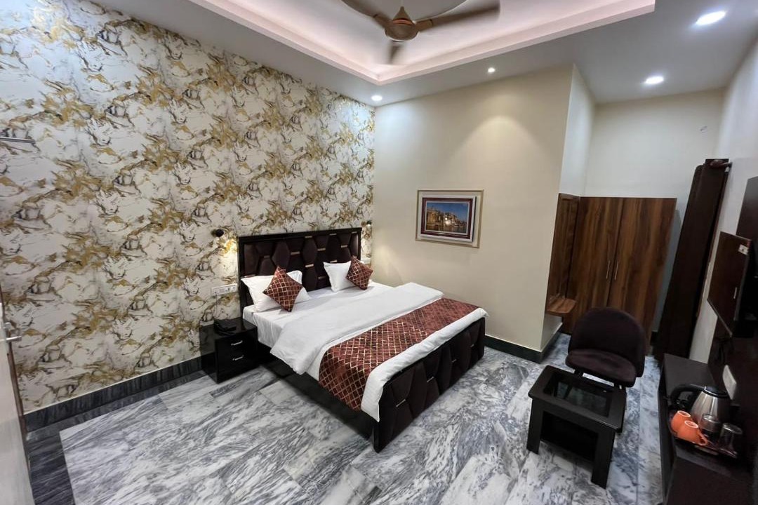 Photo of Bedroom in Mahmoorganj