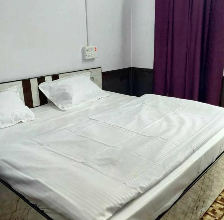 Photo of Bedroom in Hasanpur