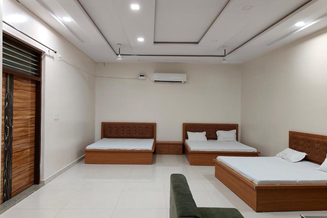 Photo of Bedroom in Govardhan