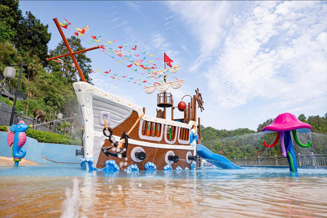 Photo of Others in Fenghuang