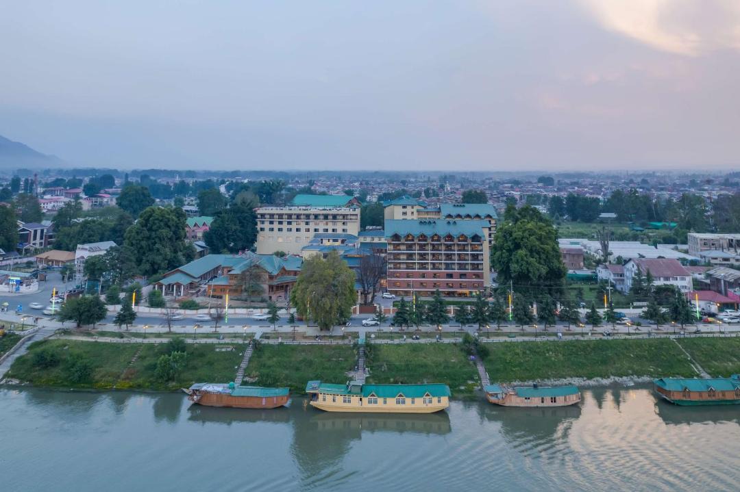Photo of Others in Srinagar