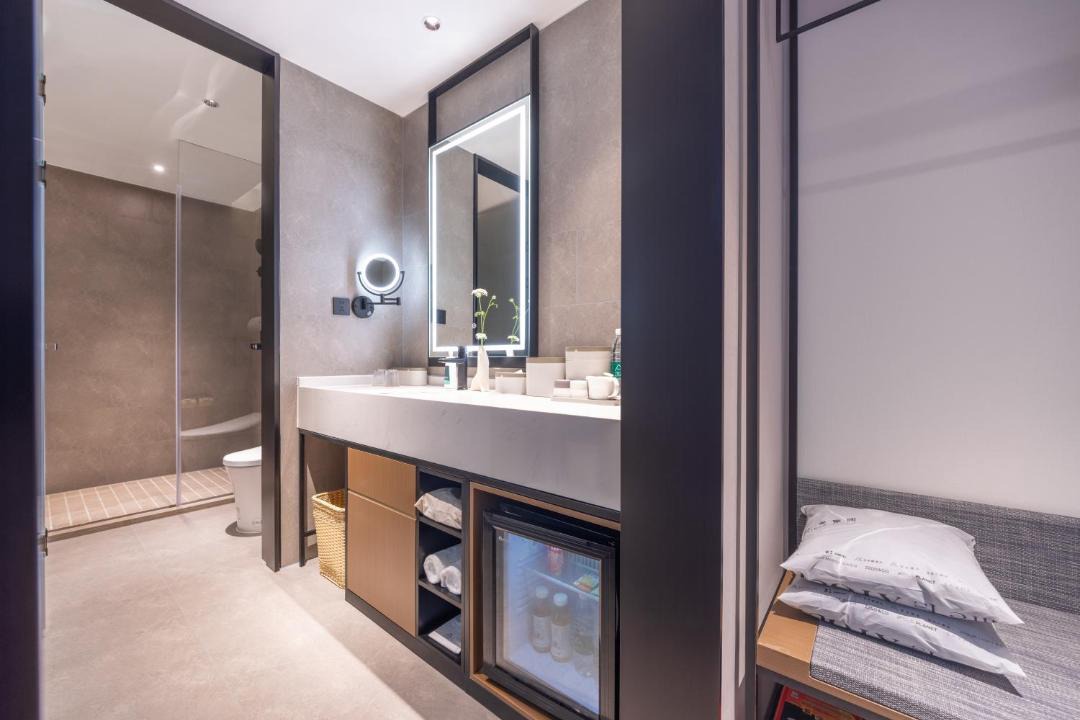 Photo of Bathroom in Yue Lu