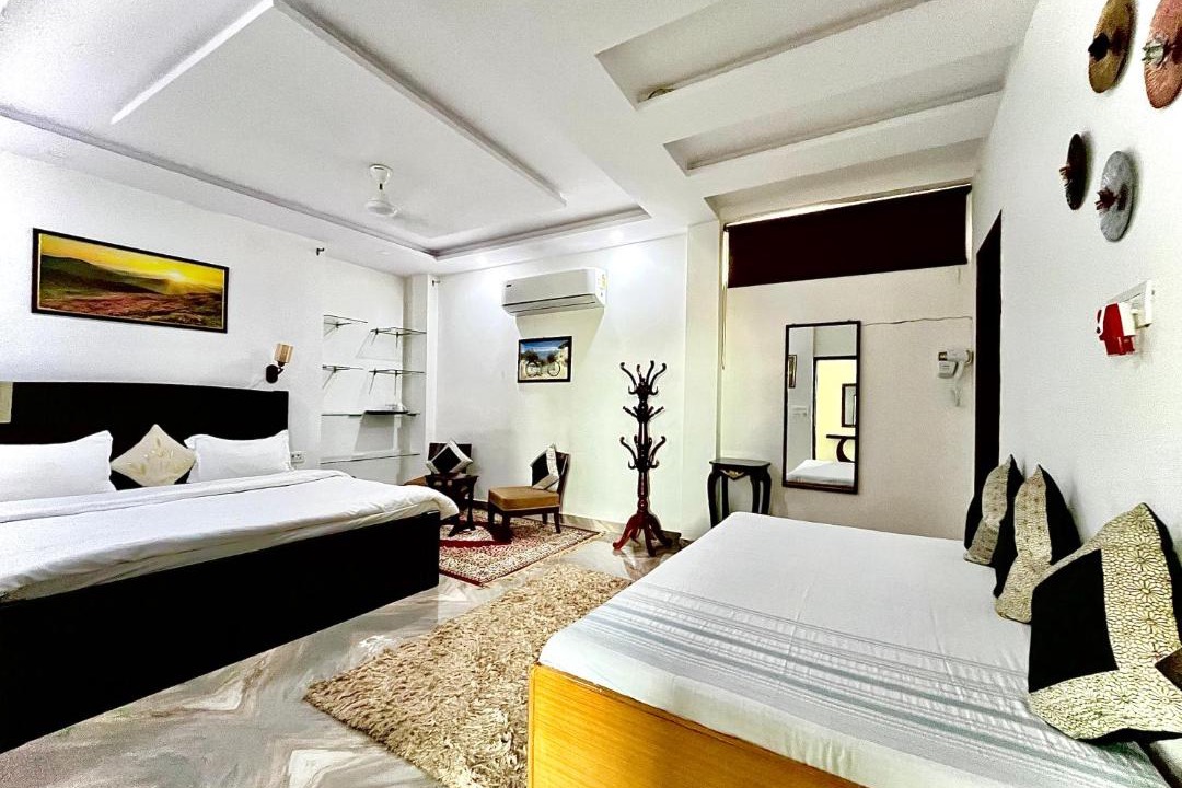 Photo of Bedroom in Taj Ganj