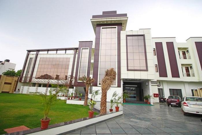Photo of Buildings in Sikandra