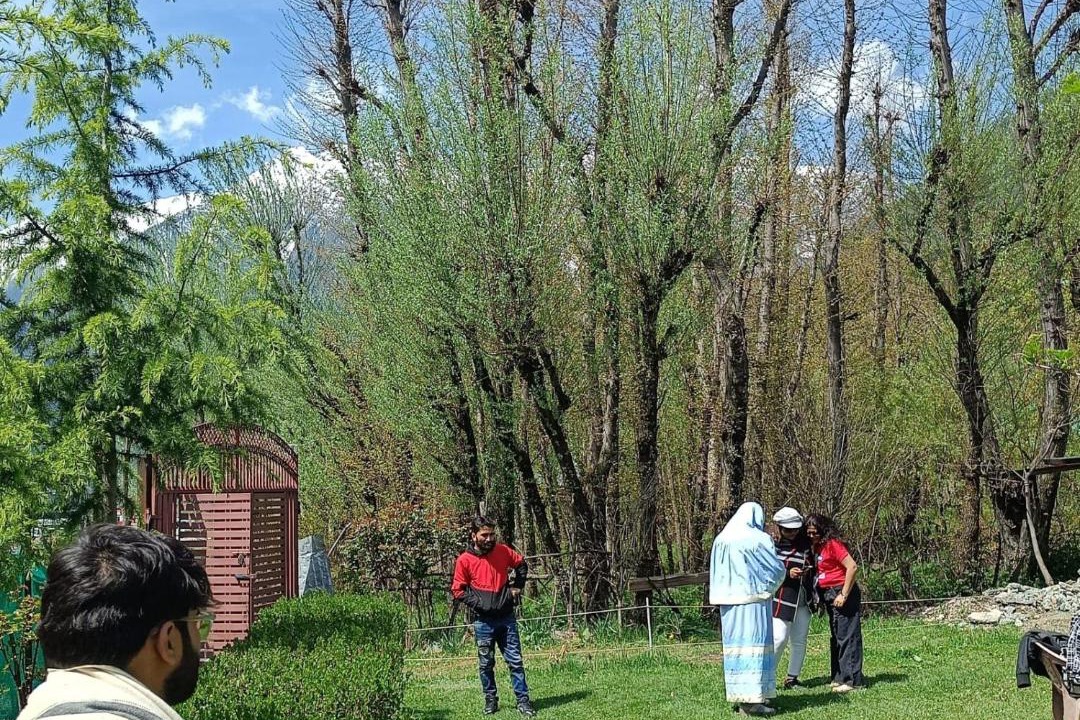 Photo of Others in Laripora