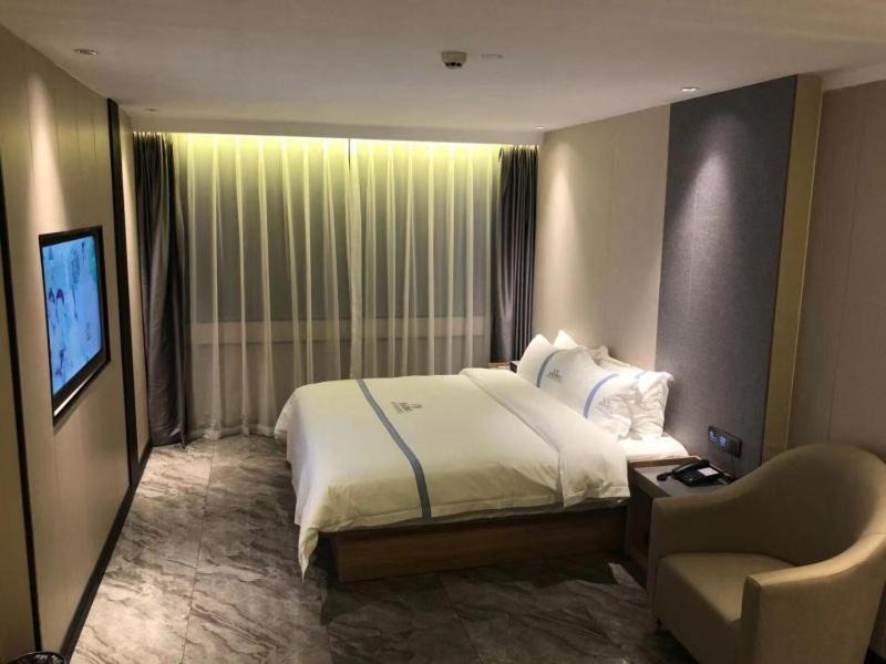 Photo of Bedroom in Buji