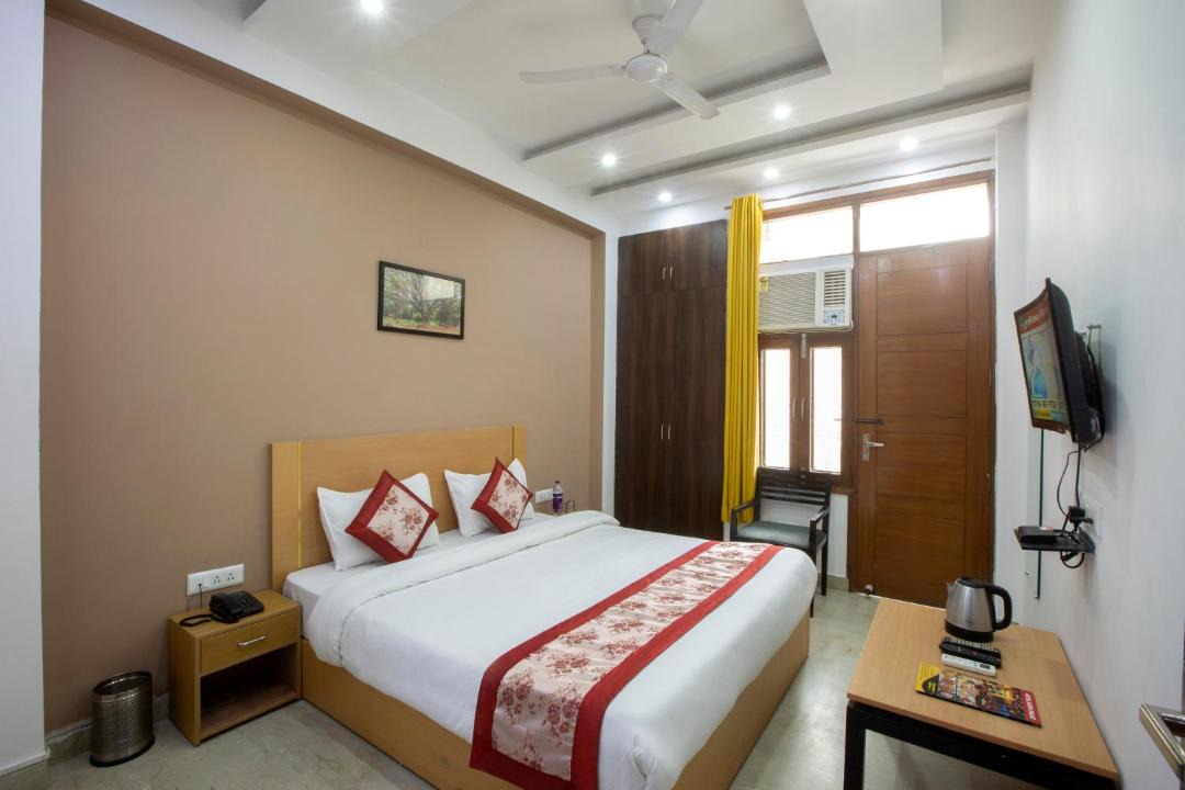 Photo of Bedroom in Sector 62