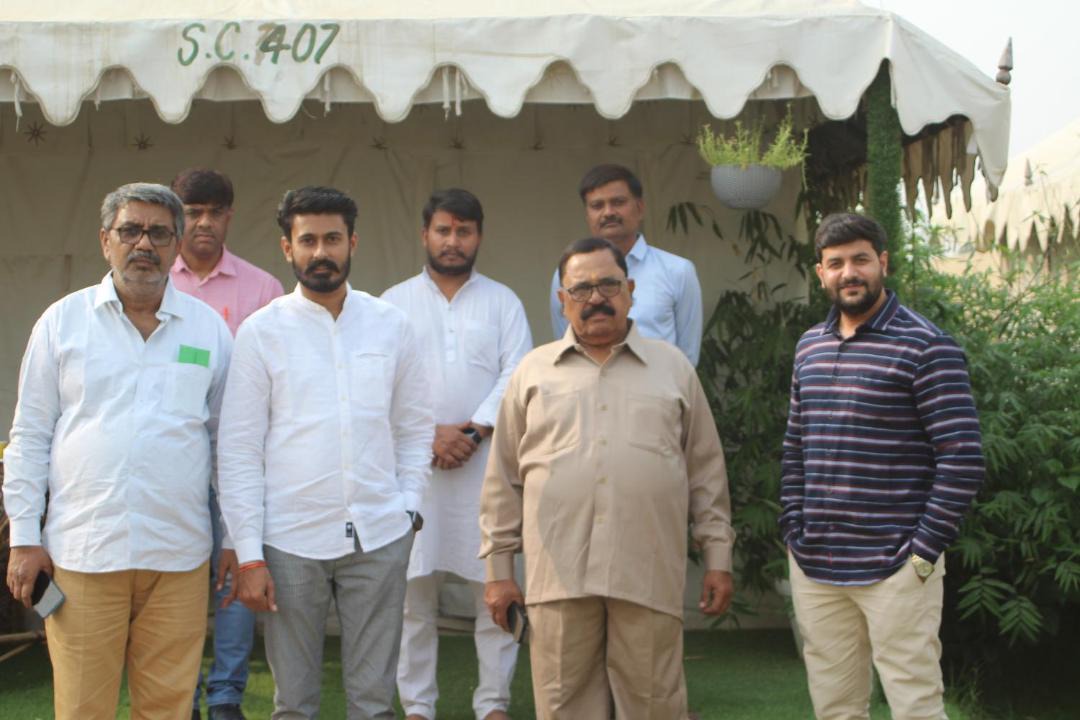 Photo of Human In Picture in Mathura