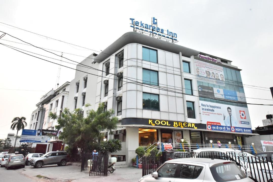 Photo of Buildings in Hazratganj