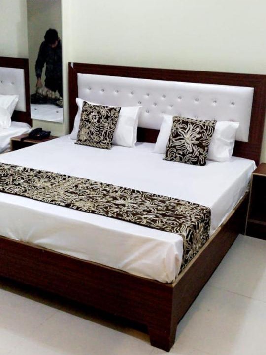 Photo of Bedroom in Taj Ganj