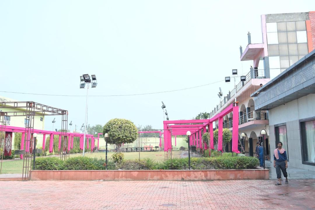 Photo of Buildings in Mathura