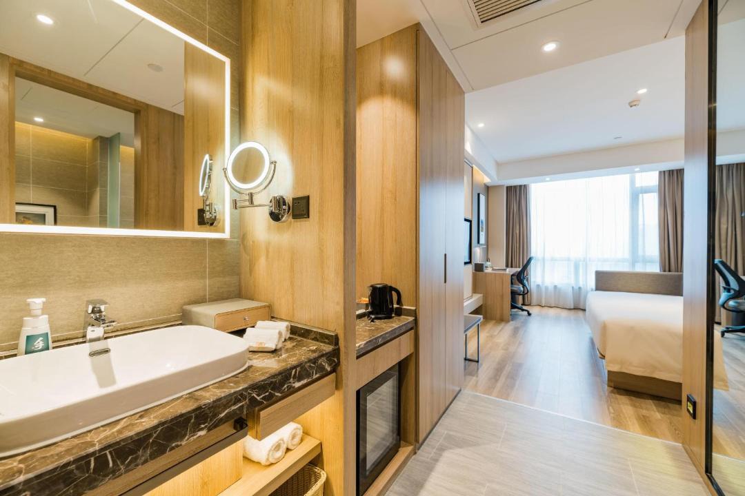 Photo of Bathroom in Changqing Subdistrict